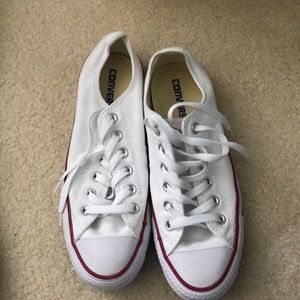 Converse tennis shoes
